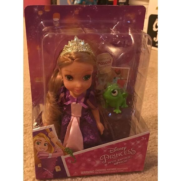 Disney Petite Princess Rapunzel Princess Rapunzel and Pascal NEW, ASAP Shipping - Picture 1 of 2